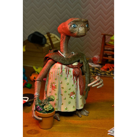 Neca - E.T. The Extra Terrestrial - Ultimate Dress Up E.T.