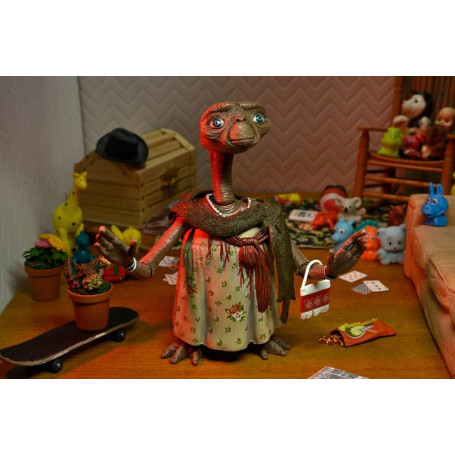 Neca - E.T. The Extra Terrestrial - Ultimate Dress Up E.T.