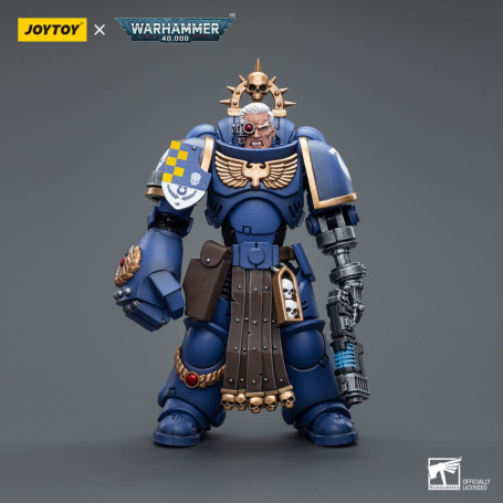 JoyToy Space Marines - Ultramarines - Ultramarines Lieutenant with Power Fist 1/18 - Warhammer 40K