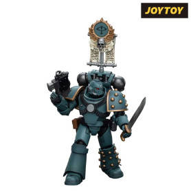 JoyToy Space Marines - Sons of Horus - MKIV Tactical Squad Legionary with Legion Vexilla 1/18 - Warhammer 40K