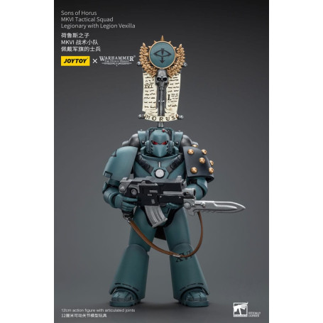 JoyToy Space Marines - Sons of Horus - MKIV Tactical Squad Legionary with Legion Vexilla 2 1/18 - Warhammer 40K