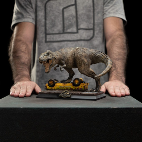Iron Studios - T-Rex Attack - Jurassic Park Icons