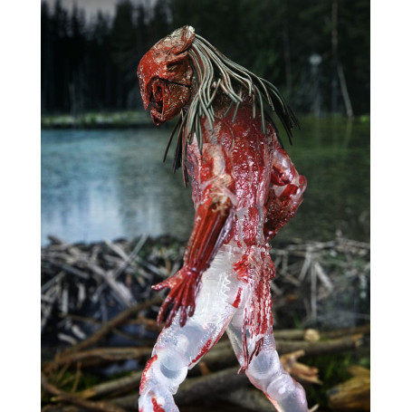 Neca Predator - Ultimate Feral Bear Blood Predator - Prey