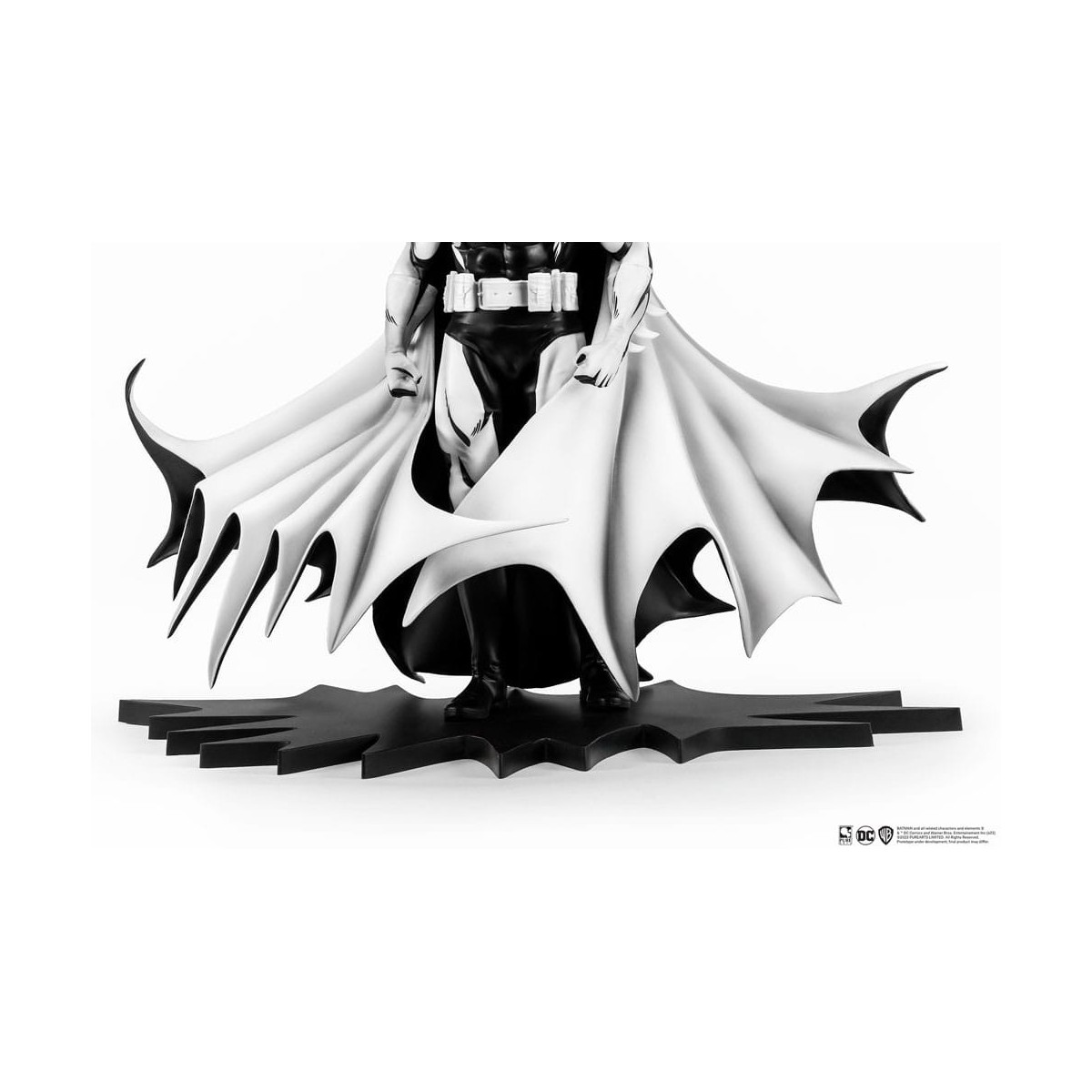Pure Arts - PX Statuette - Batman Black & White Version 1/8