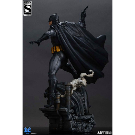 Tweeterhead Sideshow - DC Comics: Batman (Black and Gray Edition) 1/4 Statuette