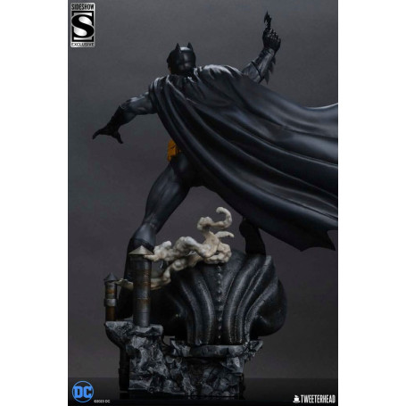 Tweeterhead Sideshow - DC Comics: Batman (Black and Gray Edition) 1/4 Statuette
