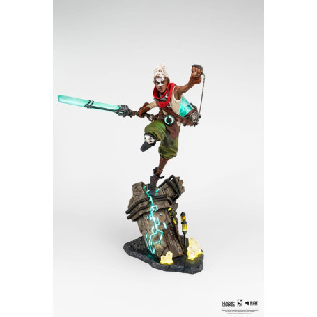 Pure Arts - League of Legends Ekko 1/4 Scale Statue