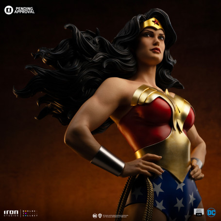 Iron Studios DC Comics - WONDER WOMAN DC TRINITY - Legacy Replica 1/4