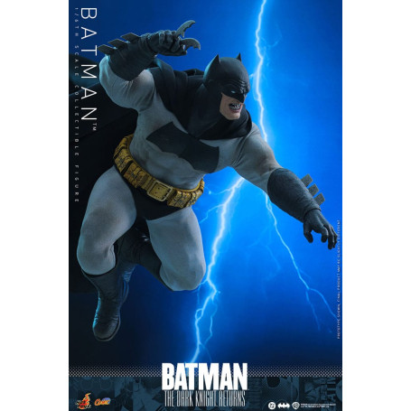 Hot Toys - BATMAN - Batman: The Dark Knight Returns Comic Masterpiece 1/6