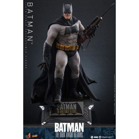 Hot Toys - BATMAN - Batman: The Dark Knight Returns Comic Masterpiece 1/6