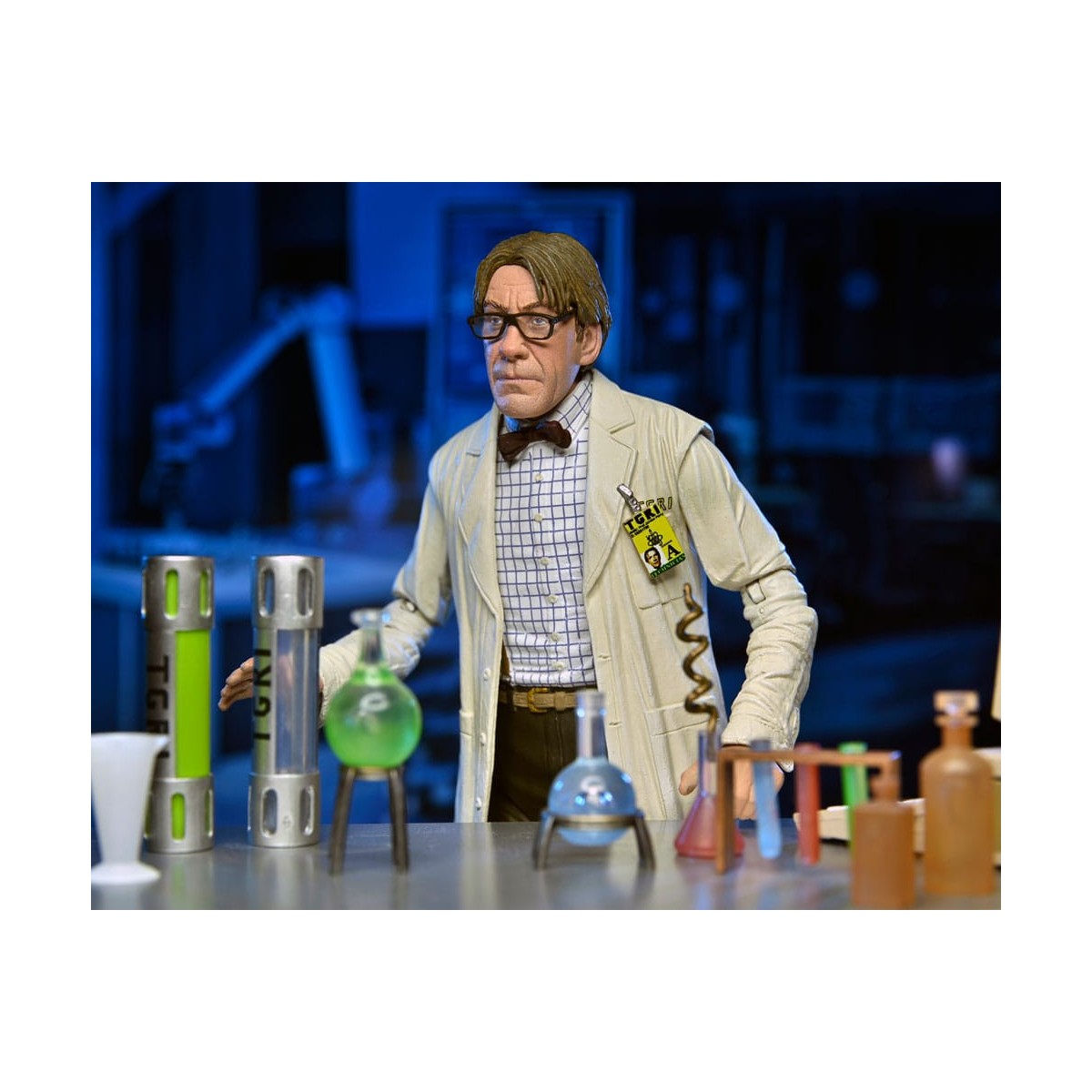 Neca - Lab Coat Professor Perry and Hazmat Suit Professor Perry