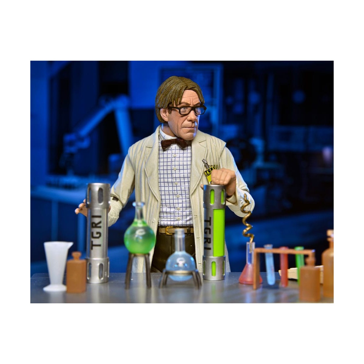Neca - Lab Coat Professor Perry and Hazmat Suit Professor Perry