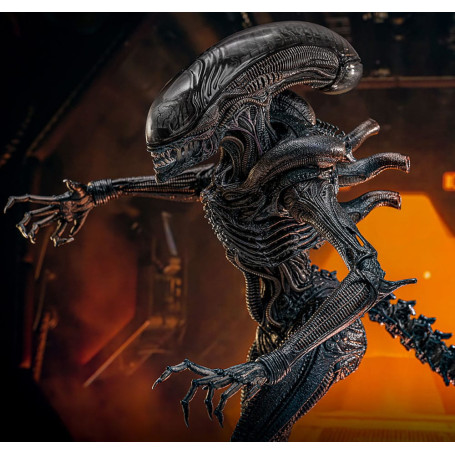 Hot Toys - Alien Romulus - Scorched Xenomorph MMS 1/6