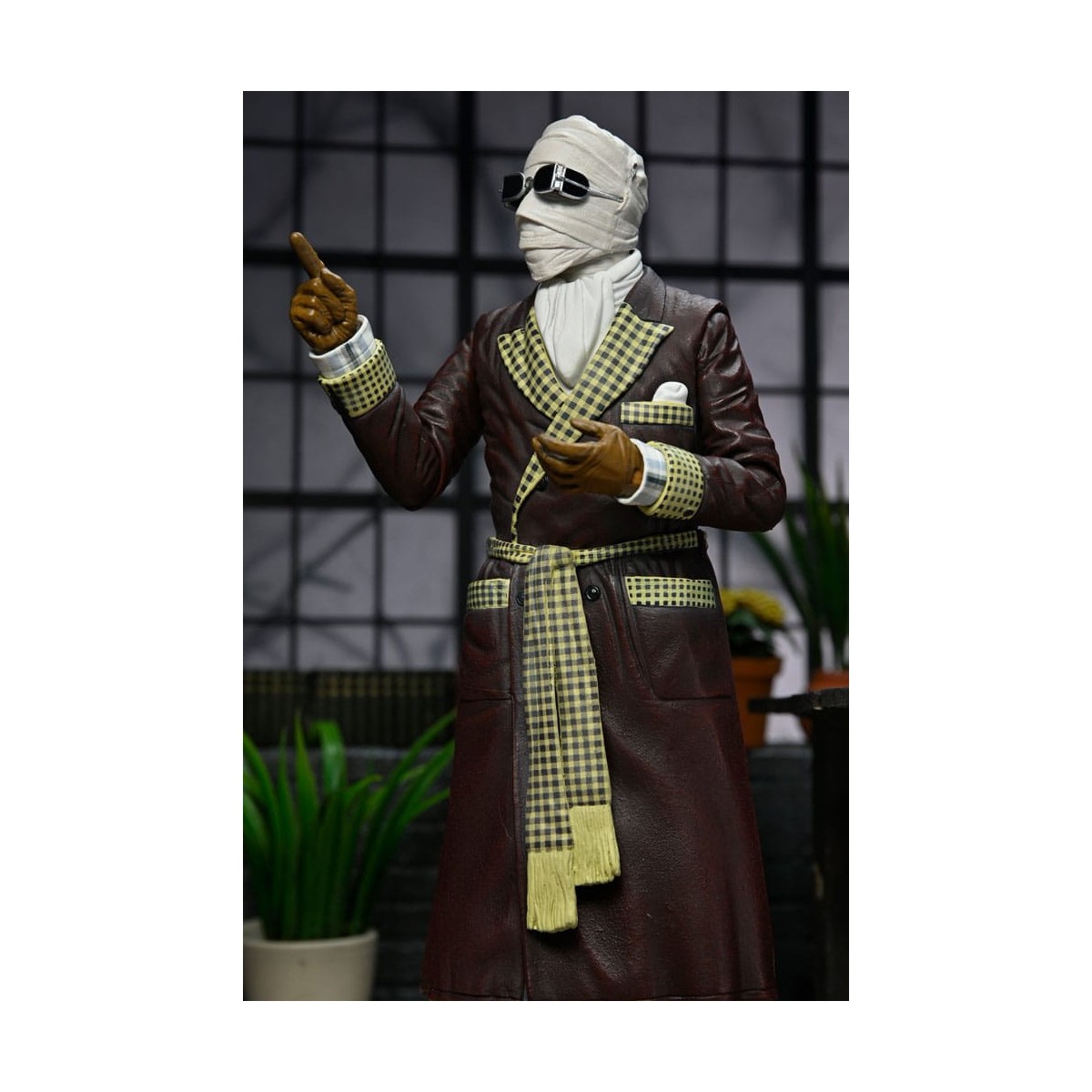 NECA - Ultimate The Invisible Man Kemp House (Color) - Universal Monsters