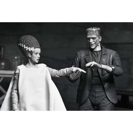 NECA - Ultimate Frankenstein's Monster (Bride of Frankenstein) Black & White Version - Universal Monsters