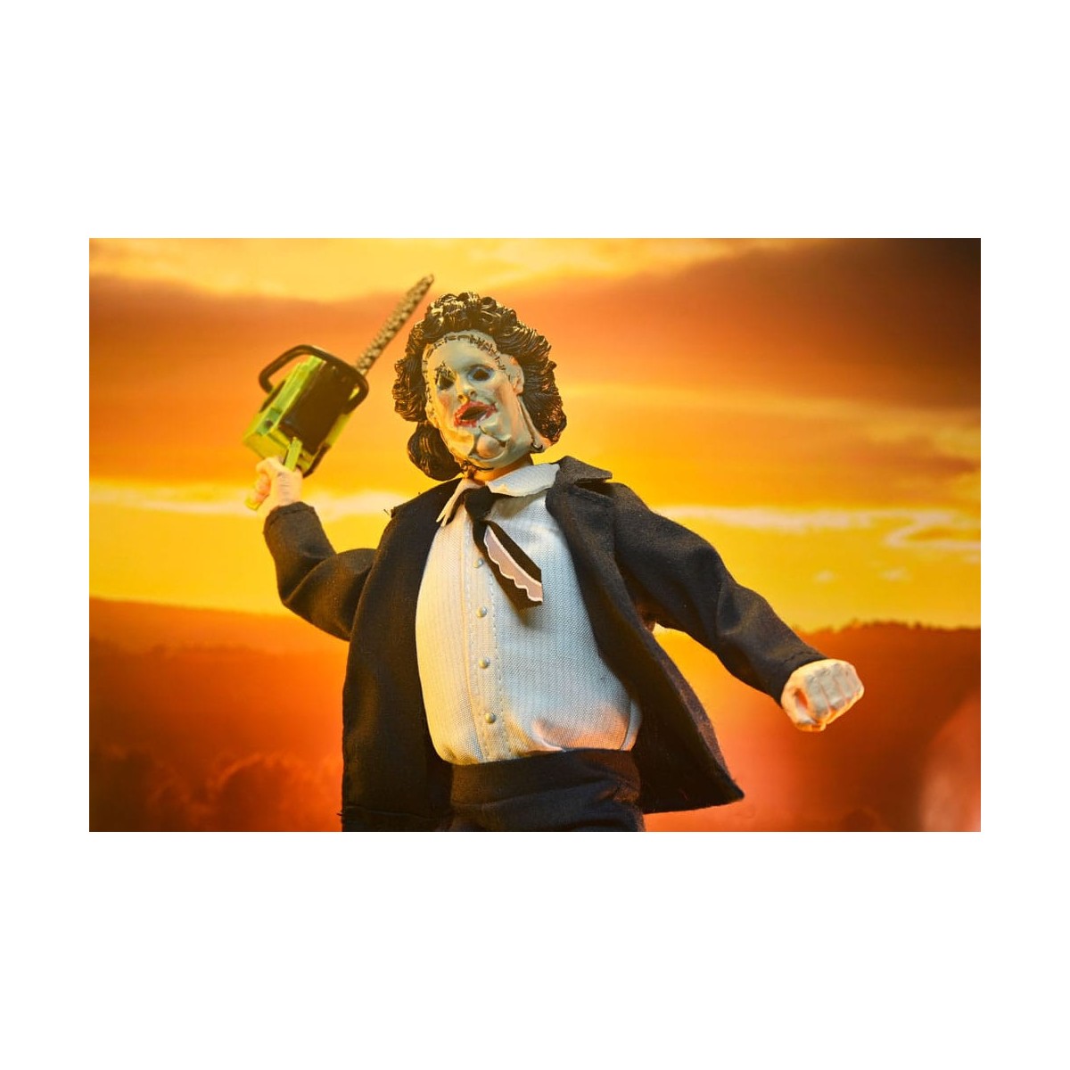 Neca Texas Chainsaw Massacre - Clothed Leatherface (Pretty Woman Mask) 50th Anniversary