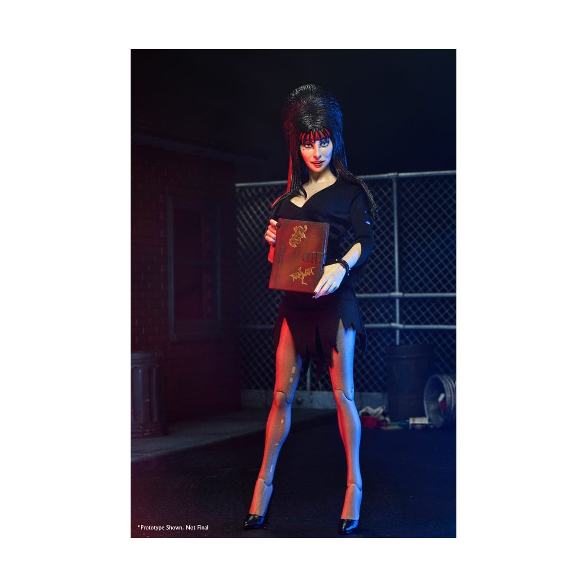 Neca - Elvira Mistress of the Dark - Commando Elvira - Retro Cloth