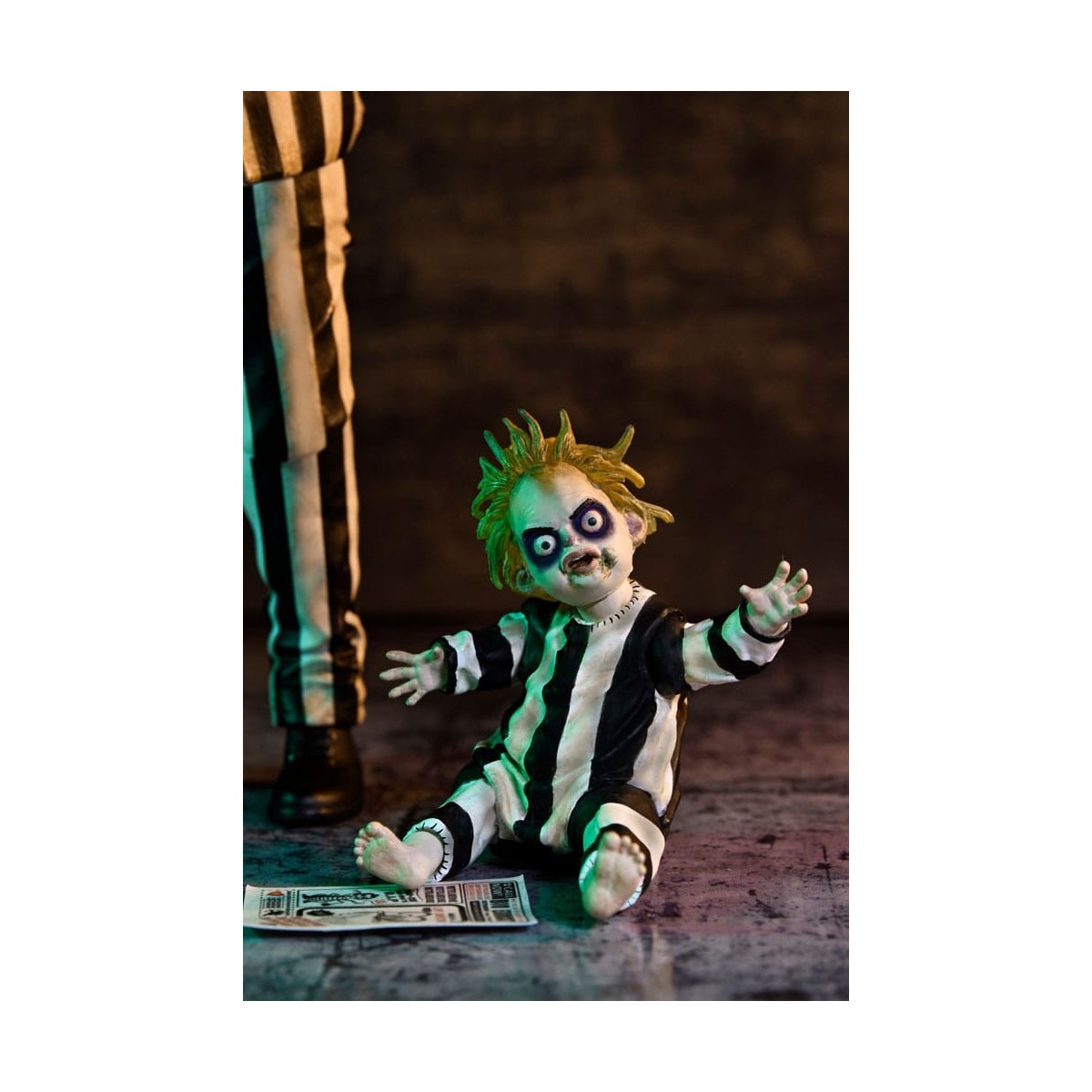 Neca BeetleJuice Beetlejuice - Ultimate Striped Suit Beetlejuice