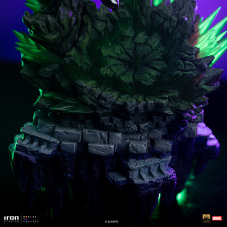 Iron Studios Marvel - DR. Doom 1/10 Deluxe Art Scale - Infinity Gauntlet Diorama