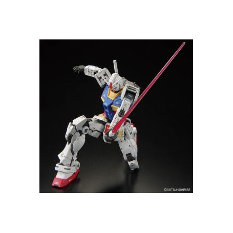Bandai - Gunpla - 1/144 RG - RX-78-2 GUNDAM VER 2.0 - Mobile Suit Gundam