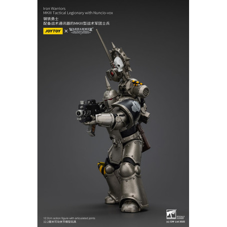 Joytoy - Warhammer - Iron Warriors Mk III Tactical Squad - Mk III Tactical Legionary mit Nuncio-vox