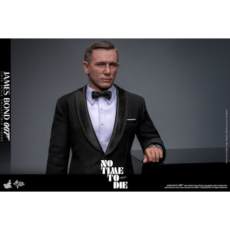 Hot Toys - Sterben kann warten - James Bond MMS 1/6