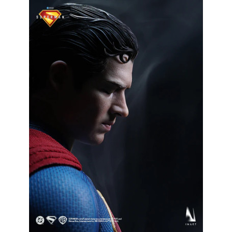 INART - Superman 1/6 Scale Collectible Figure - Superman (2025)