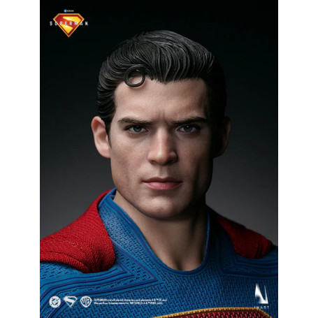 INART - Superman 1/6 Scale Collectible Figure - Superman (2025)