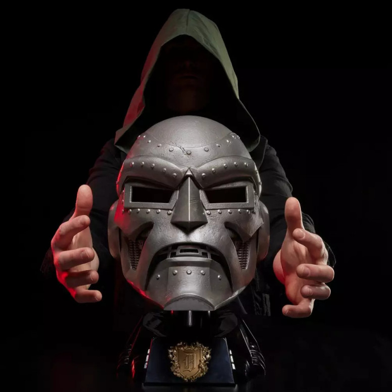 Hasbro - Replique Casque Dr. Doom 1/1 - Marvel Legends Helm