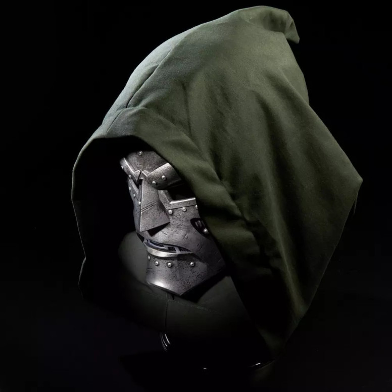 Hasbro - Replique Casque Dr. Doom 1/1 - Marvel Legends Helm