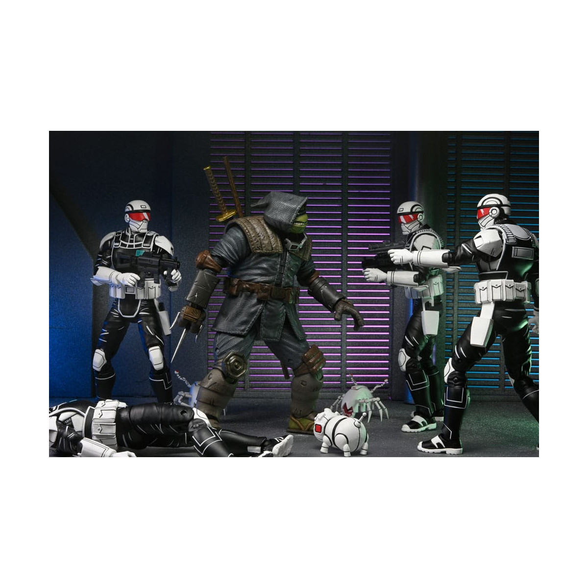 NECA - IDW Comics - Synja Commando mit Mousers - Der letzte Ronin - TMNT