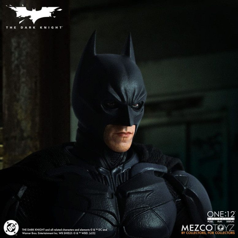 Mezco One 12 - Der dunkle Ritter - BATMAN - DC Comics
