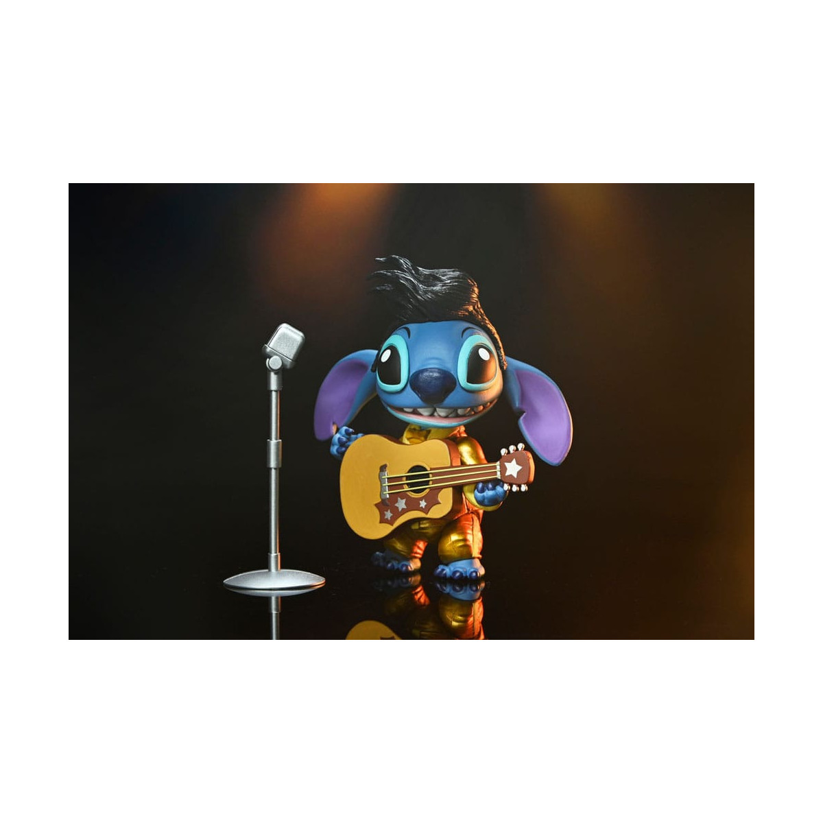 Neca Disney Lilo & Stitch - Ultimativer Goldanzug Elvis Stitch