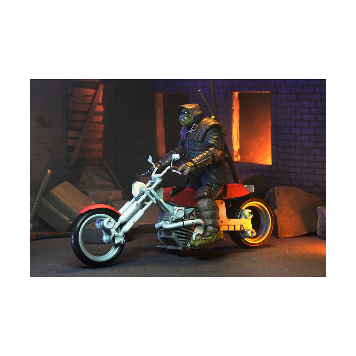 NECA - IDW Comics - Casey Marie mit Last Ronin Motorrad - The Last Ronin The Lost Years- TMNT