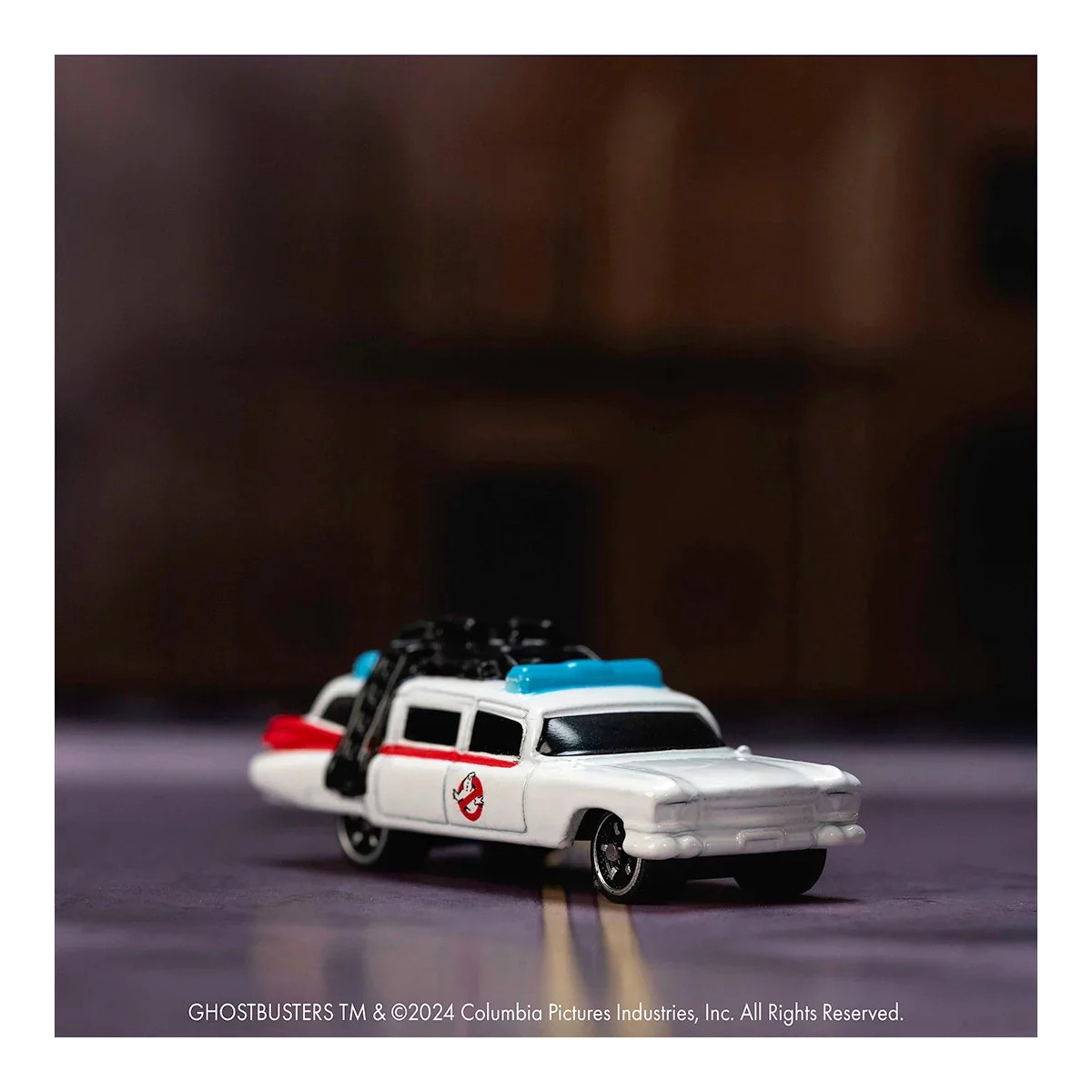 Jada Toys - Ghostbusters Stay Puft Marshmallow Mann mit Cadillac Ecto-1 - Nano Scene 1/64