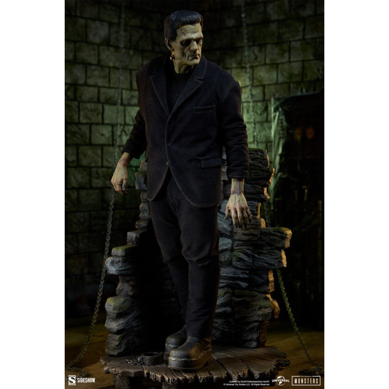 Sideshow Universal Monsters - Premium Format Frankenstein (Fabric costume) 1/4
