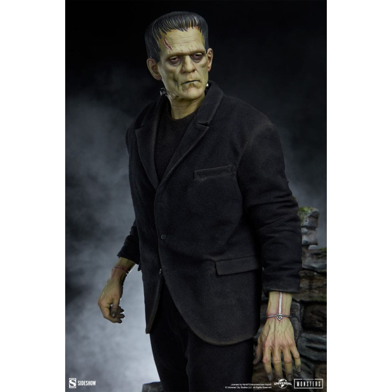 Sideshow Universal Monsters - Premium Format Frankenstein (Fabric costume) 1/4