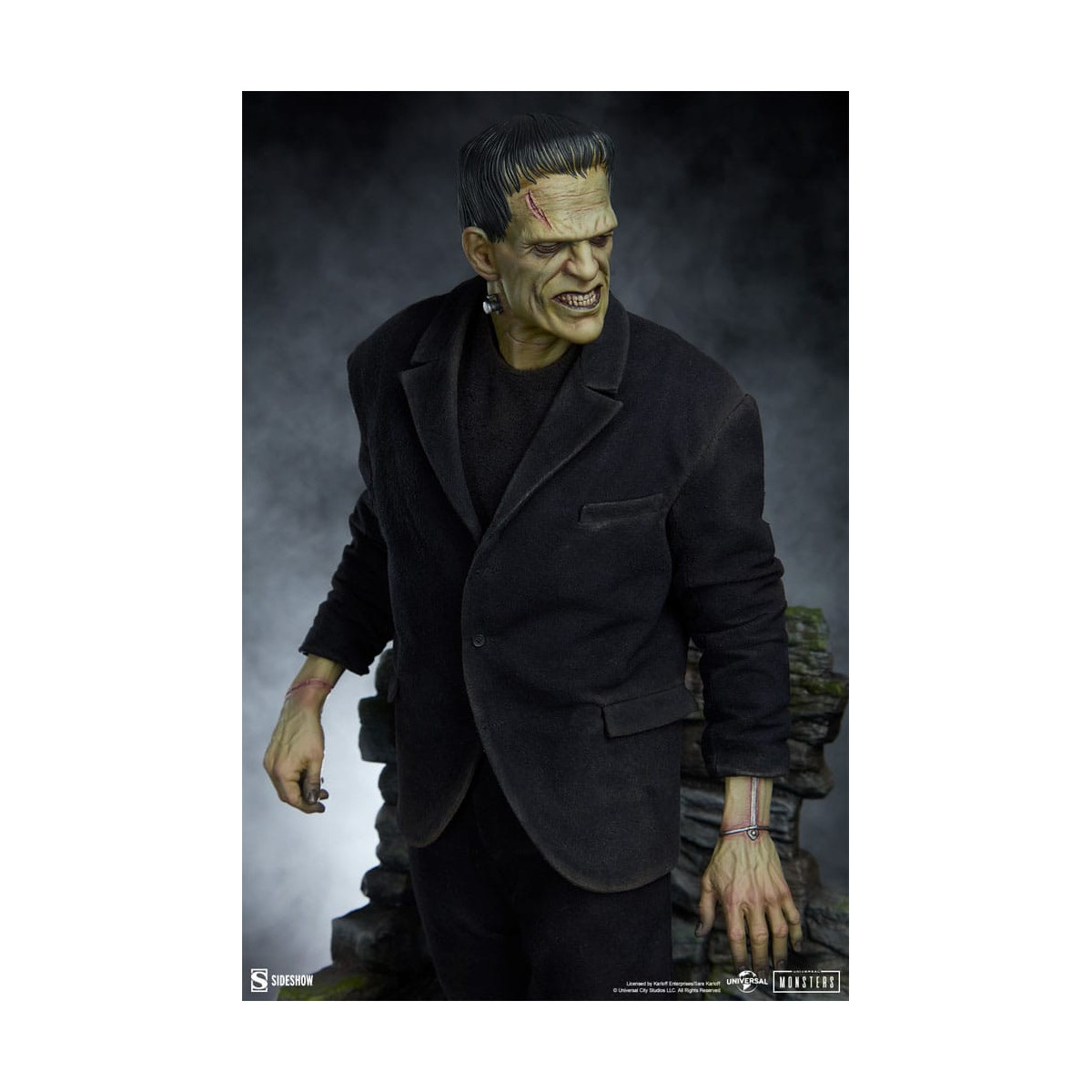 Sideshow Universal Monsters - Premium Format Frankenstein (Fabric costume) 1/4