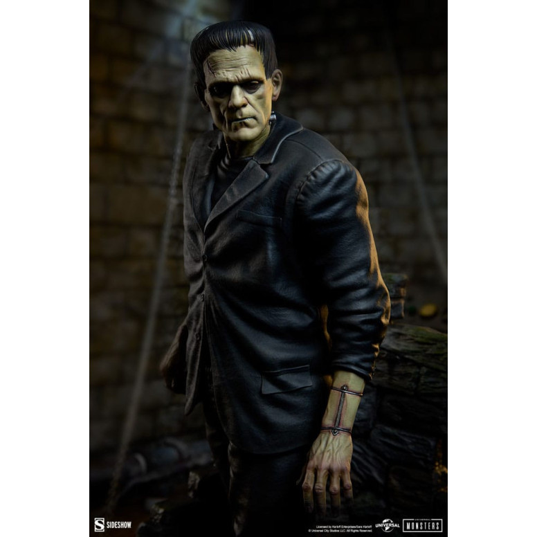 Sideshow Universal Monsters - Premium Format Frankenstein 1/4