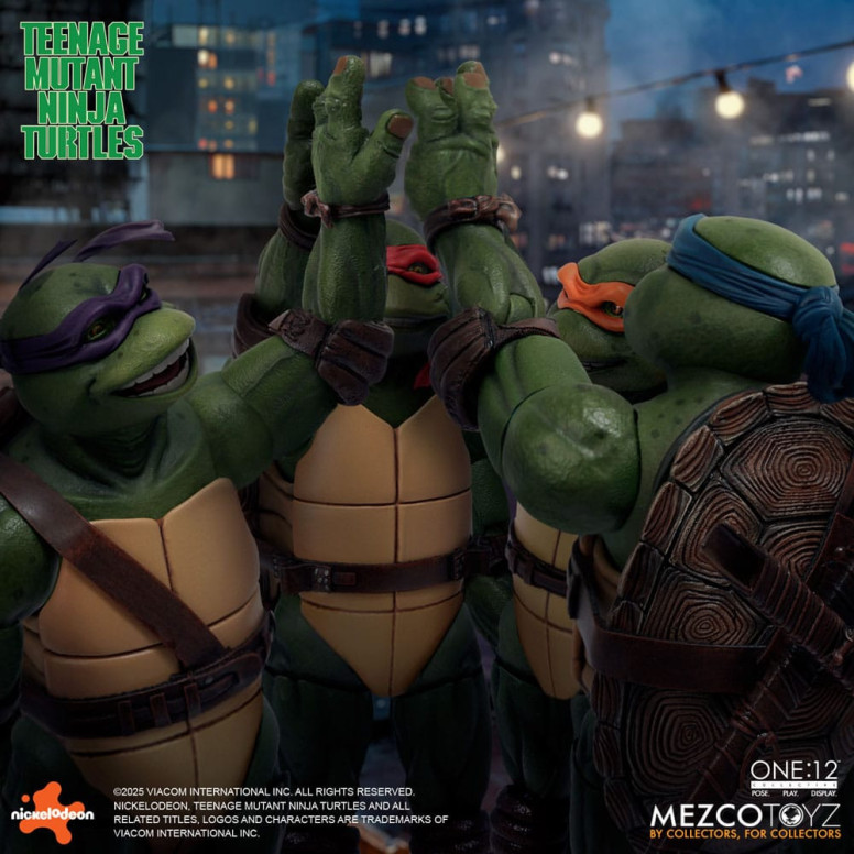 Mezco One 12 - Teenage Mutant Ninja Turtles (1990 Movie) Set bestehend aus 4 Figuren - - Teenage Mutant Ninja Turtles