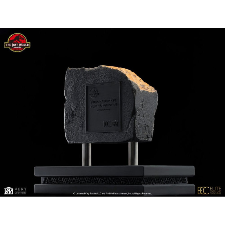 Toynami ECC Elite Creature Collectibles - Male Velociraptor Eye Prop - The Lost World: Jurassic Park