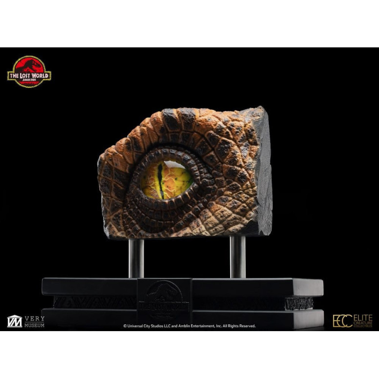 Toynami ECC Elite Creature Collectibles - Male Velociraptor Eye Prop - The Lost World: Jurassic Park