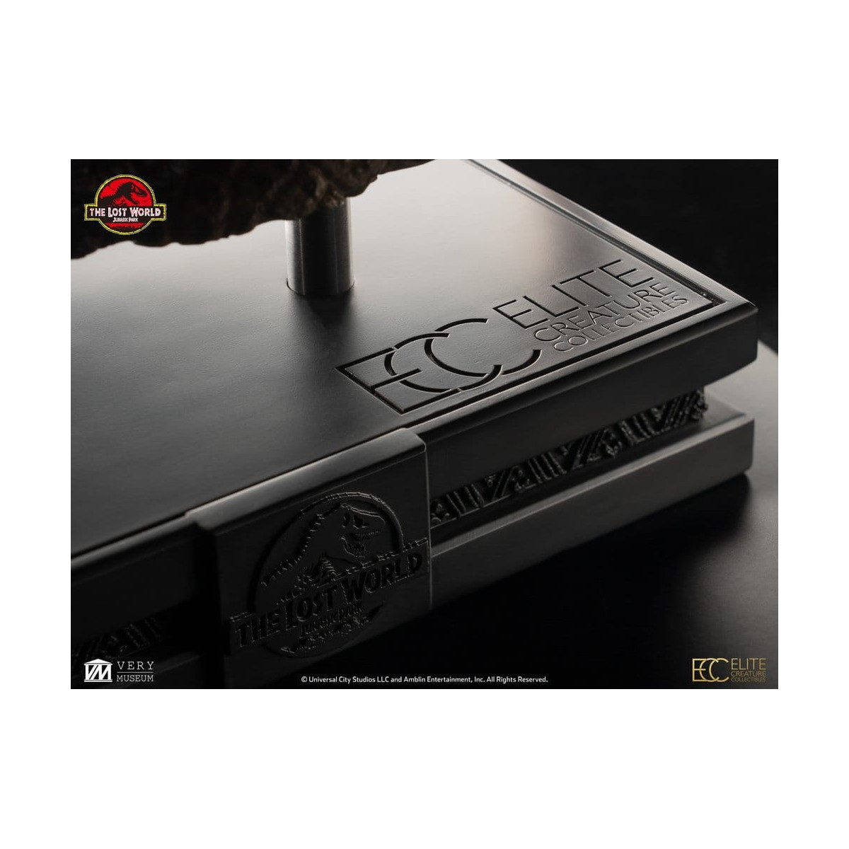 Toynami ECC Elite Creature Collectibles - Male Velociraptor Eye Prop - The Lost World: Jurassic Park