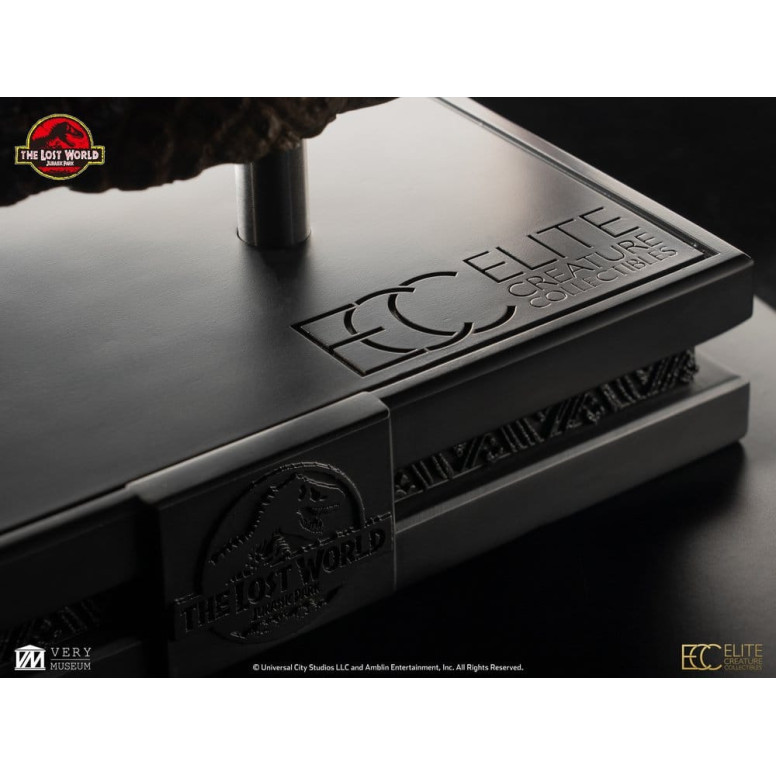 Toynami ECC Elite Creature Collectibles - Male Velociraptor Eye Prop - The Lost World: Jurassic Park