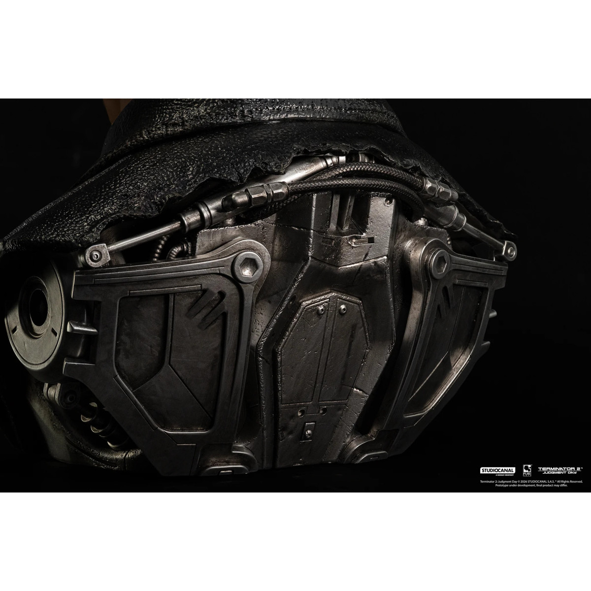Pure Arts Terminator 2 T-800 Model 101 Battle Damaged Art Die Maske