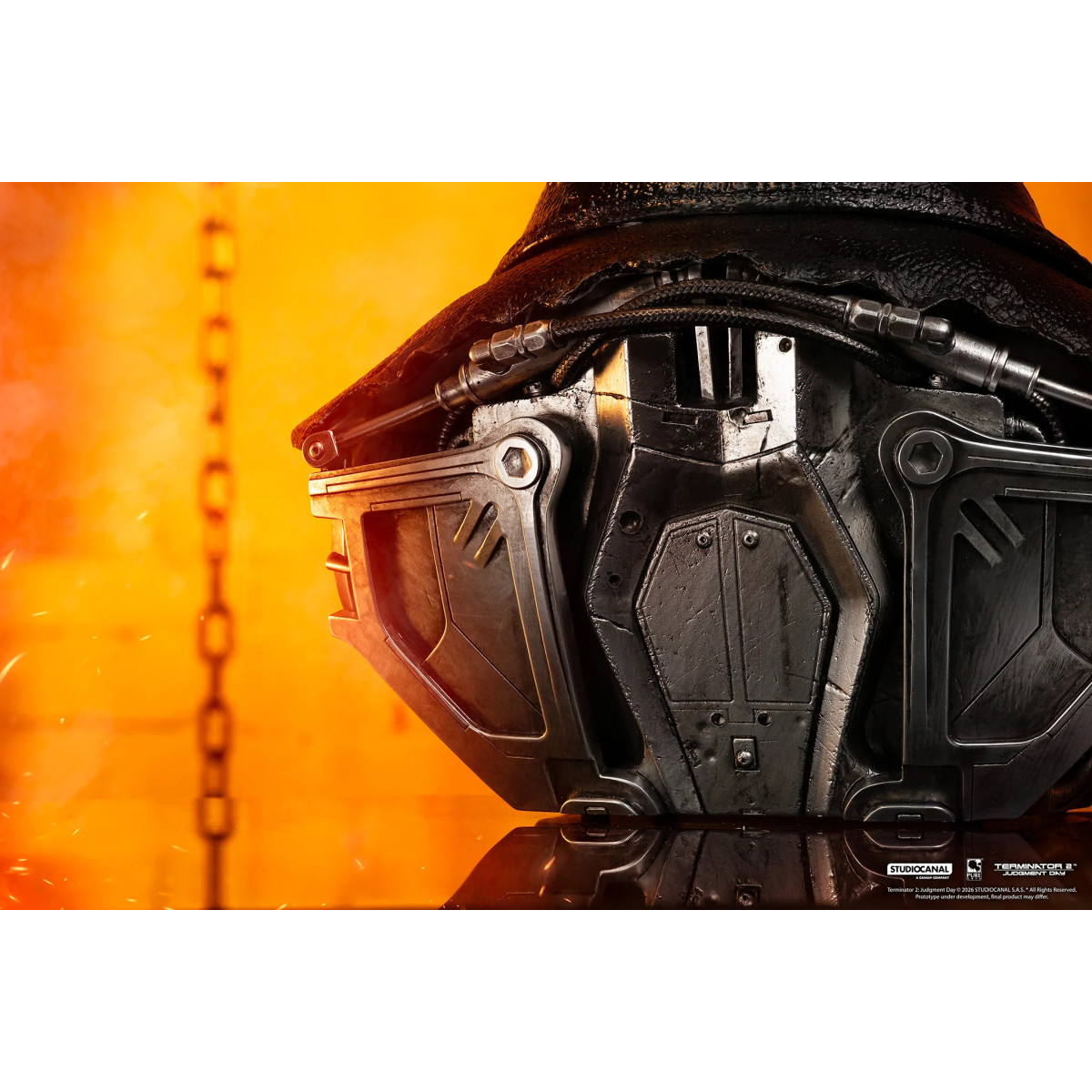Pure Arts Terminator 2 T-800 Model 101 Battle Damaged Art Die Maske
