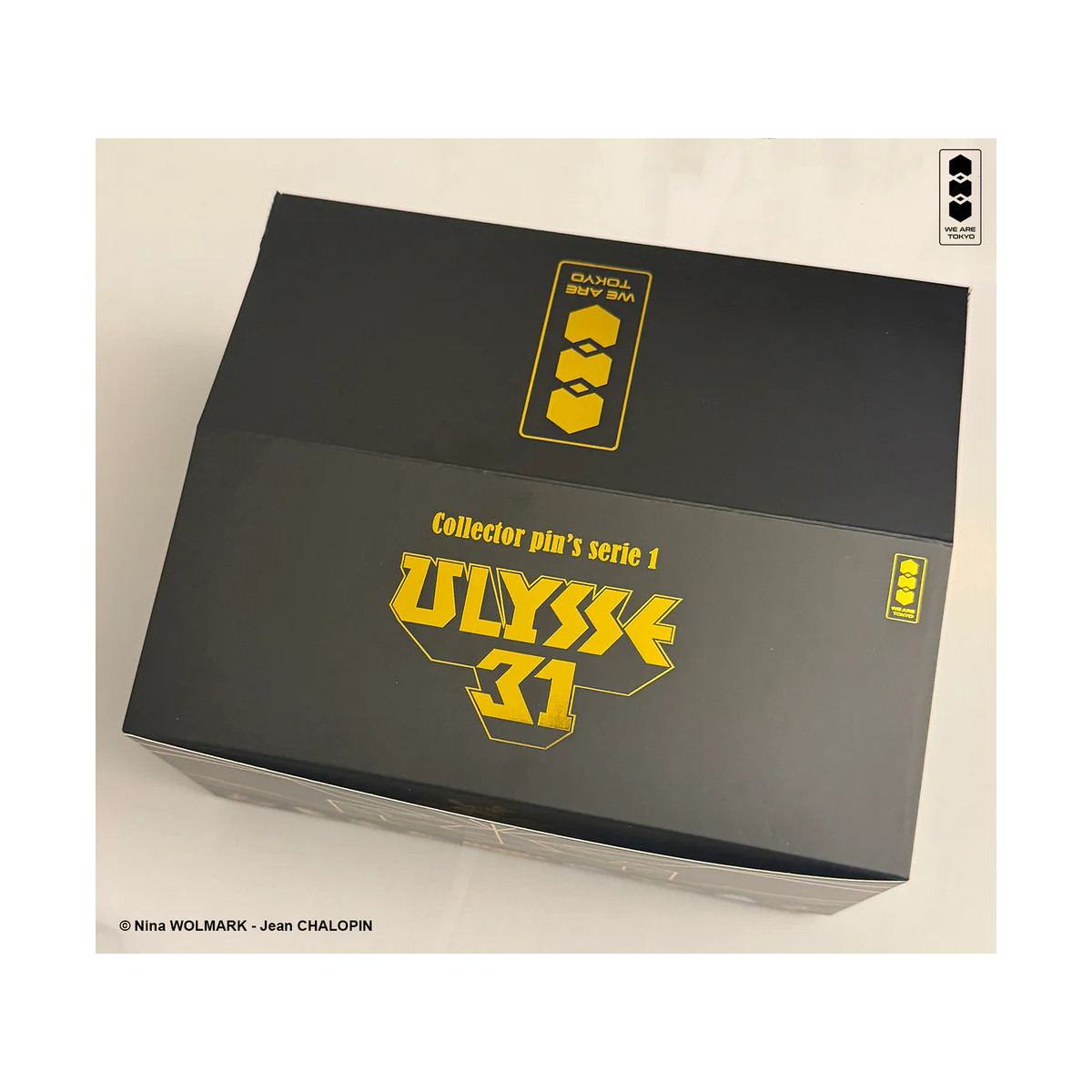 We are Tokyo Ulysses 31 - PIN'S Serie 1 - Display mit 18 Pin's