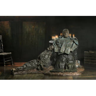Neca Friday the 13th: The Game - Pamela Shrine Diorama