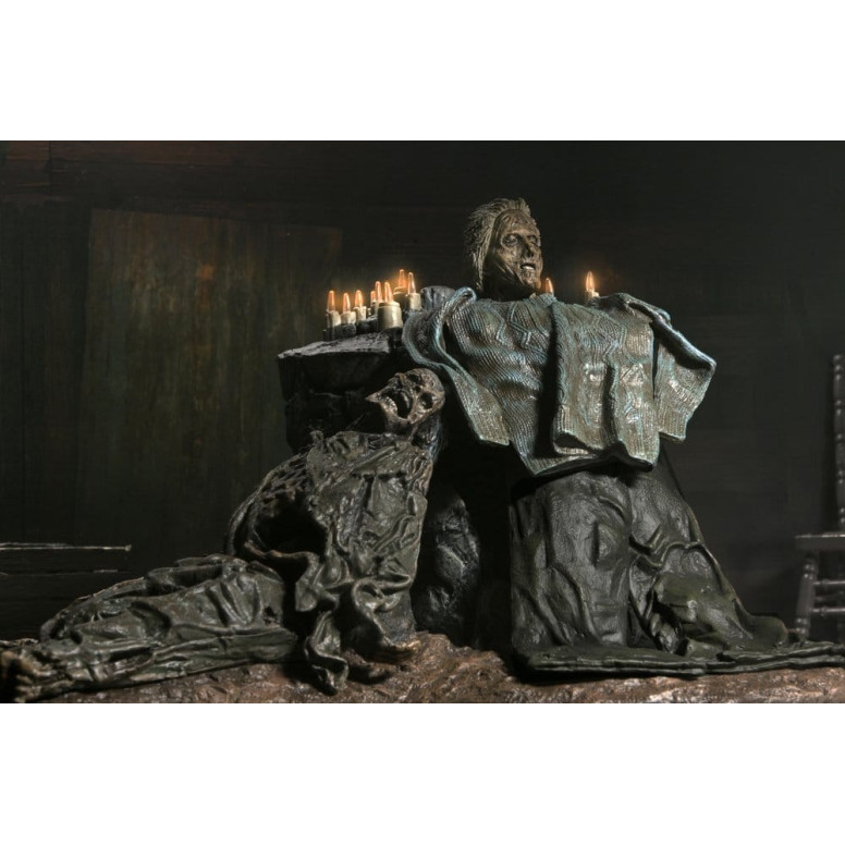 Neca Friday the 13th: The Game - Pamela Shrine Diorama
