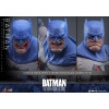 Hot Toys - BATMAN - Batman: The Dark Knight Returns (Battle Damaged Version) Comic Masterpiece 1/6